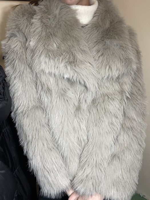 Жіноча шубка в стилі Zara