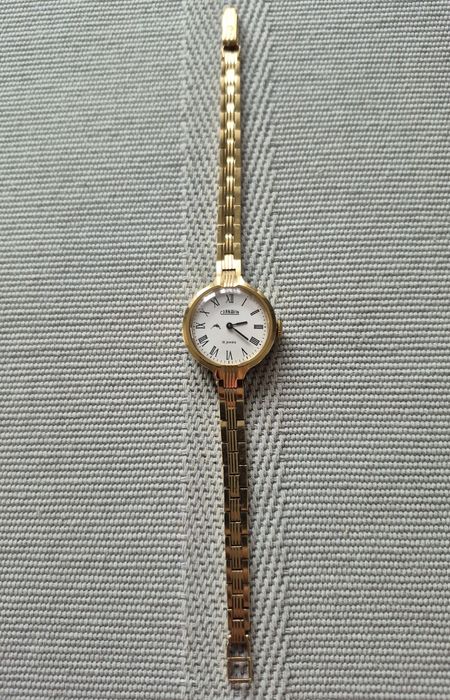 Śliczny zegarek damski mechaniczny Cornavin