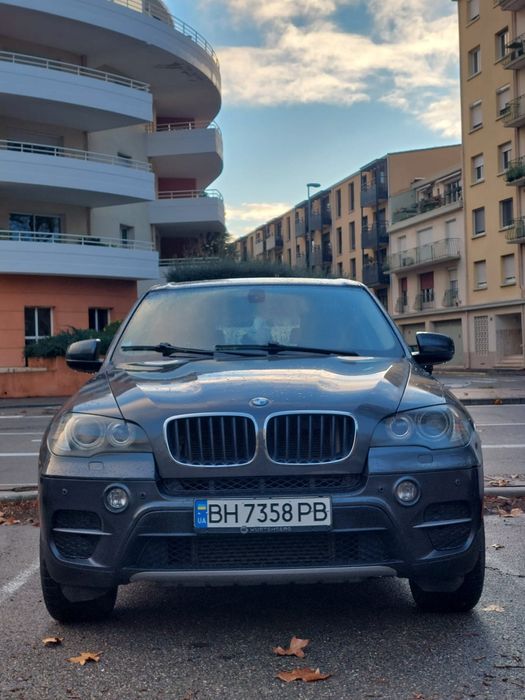 3500 євро . Х5 2011. У Франції