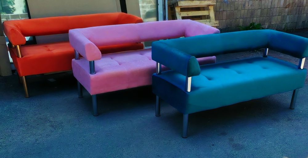 Диван для офісу, офіс, очікування.