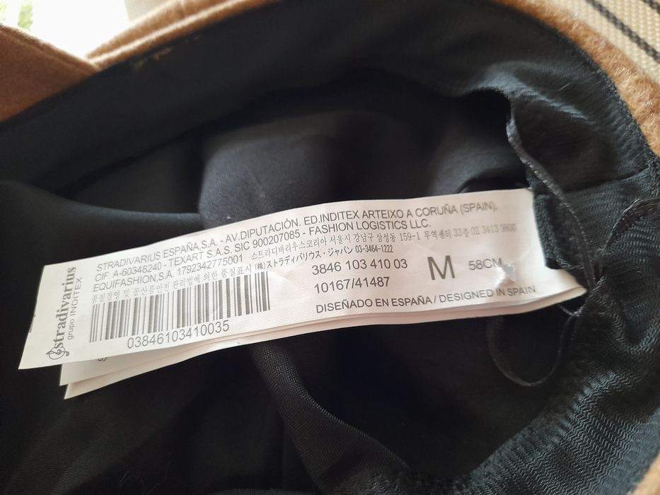 Nowy beret z daszkiem Stradivarius