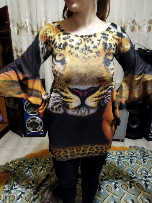 Продаю красивую тунику