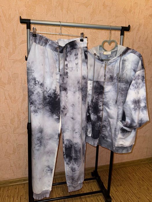 Жіночий спортивний костюм SOGO