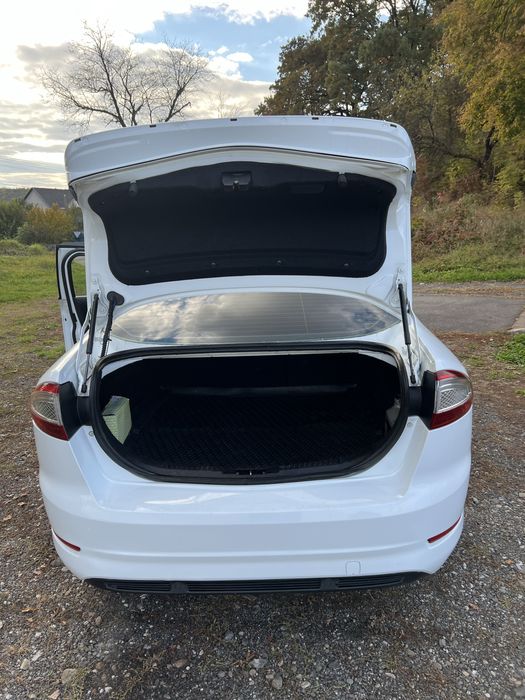 Ford Mondeo 2011рік