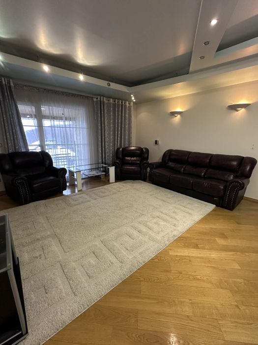 Шкіряний диван+ 2 крісла