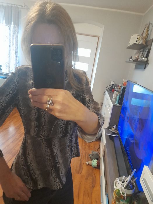 Bluzka z baskinka wzór wąż