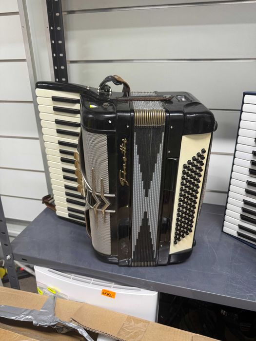 Akordeon Firotti  Nowy Lombard Raków CZWA