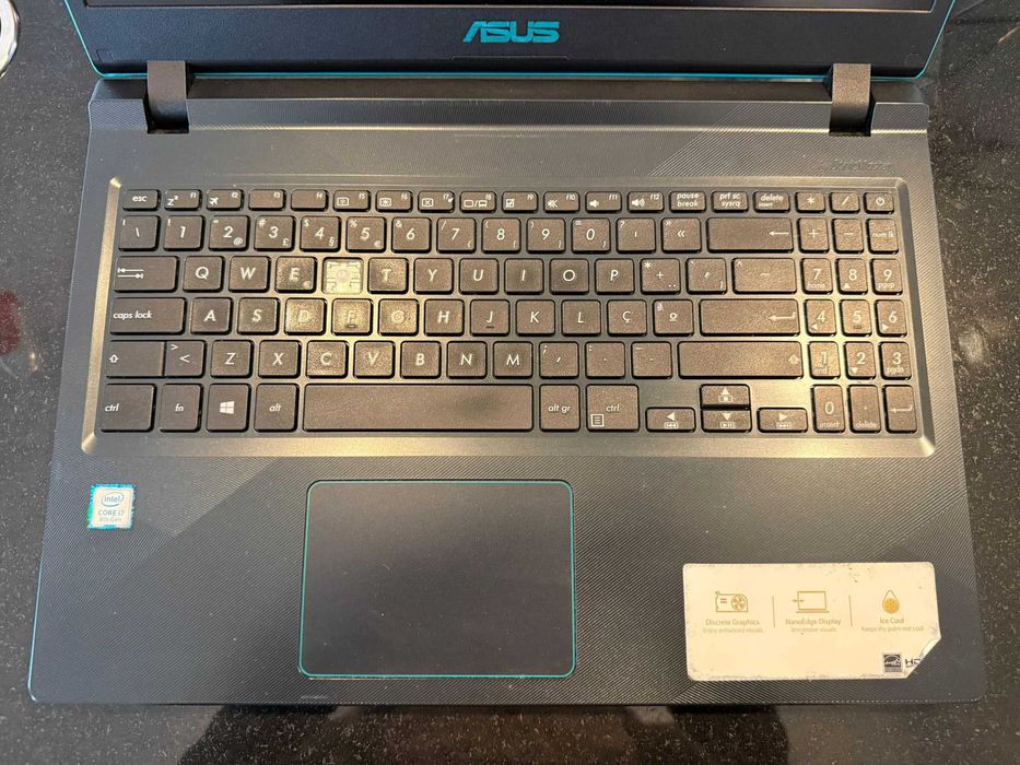 ASUS VivoBook 15 Laptop X560UD