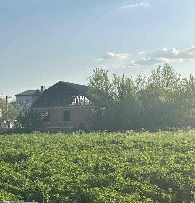Продається недобудований будинок