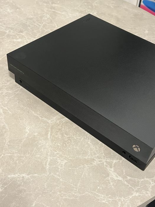 Xbox One Project Scorpio + dodatkowy pad + Kinect – zestaw