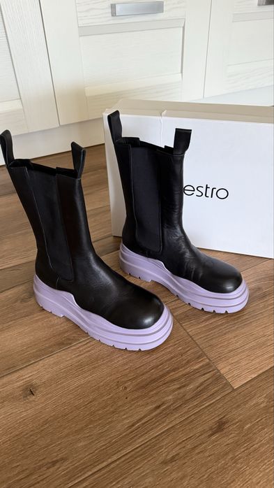 Чоботи/черевики ESTRO