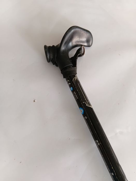 Bengala ortopédica extensível com punho anatómico  ( punho Fiischer) como nova