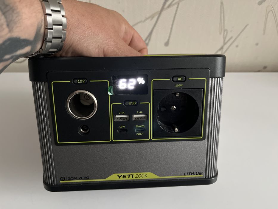 Павербанк Зарядна станція Goal Zero Yeti 200X з розеткою на 220