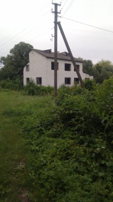 47 соток з потенціалом: будинок, світло, асфальтований доїзд