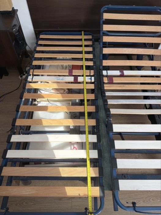 Cama articulada com 2 estrados articulados