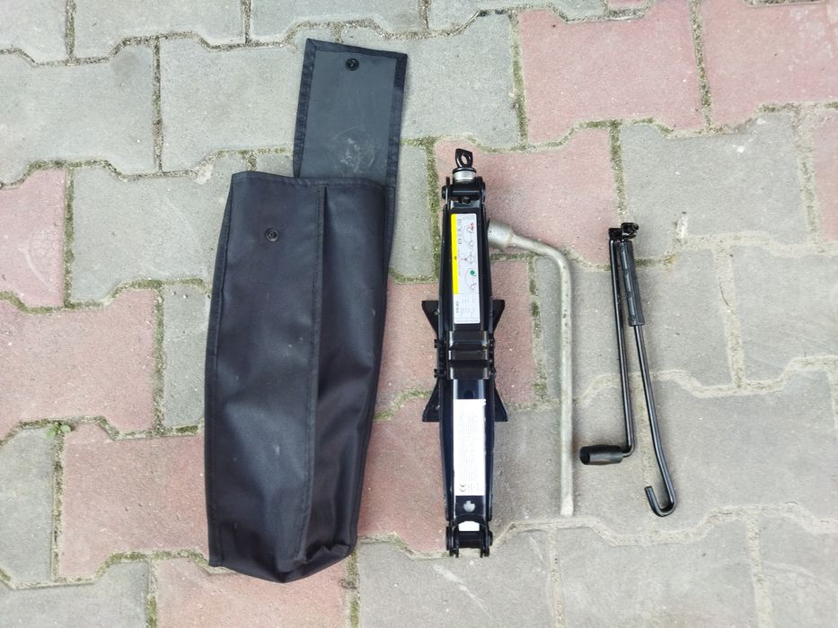 Домкрат Ключ коліс Вороток WAG Skoda Volkswagen Audi Seat