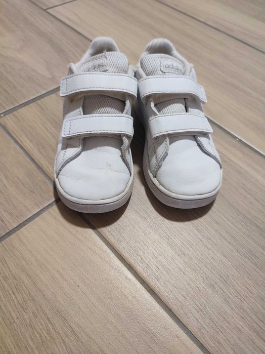 Białe buty Adidas 26r