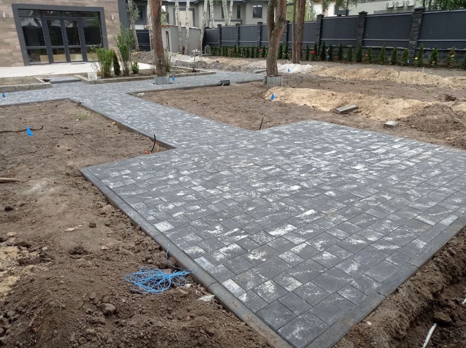 Укладка та продаж тротуарної плитки