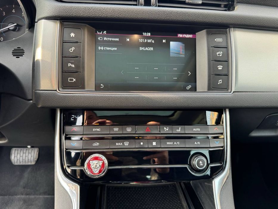 Jaguar XF-35t AWD Car Invest Ukraine Лізинг