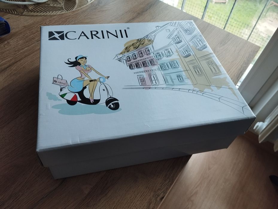 botki Carinii 37