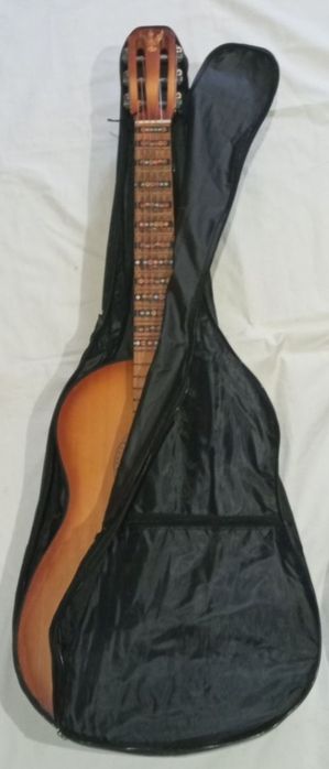 Гитара 6 ти струнная