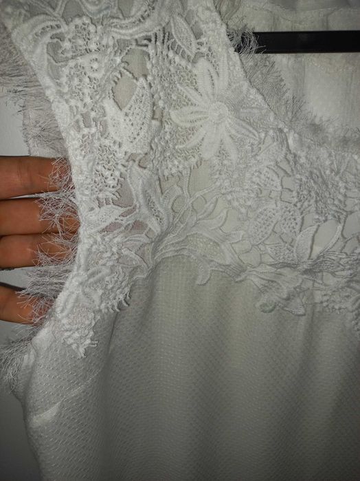 Biała elegancka bluzka
