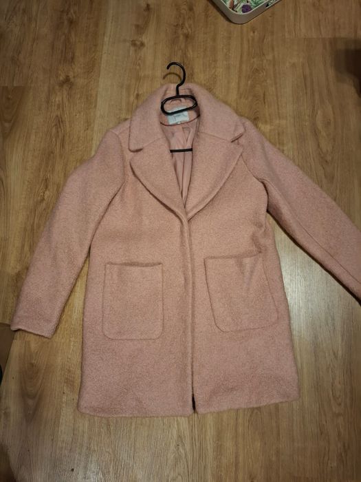 Piękny bukla płaszcz Ichi rozmiar M