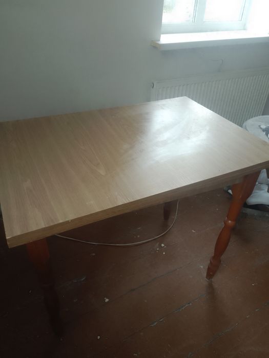 Стіл- книга в хорошому стані