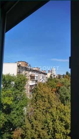 Продам 3кімн.квартиру Коновальця Євгена, 35  63 кв.м   ст.М"Печерська"