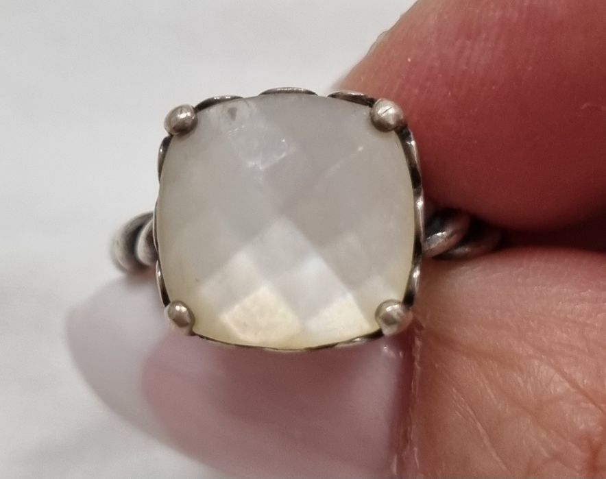 Varios anéis  como novos