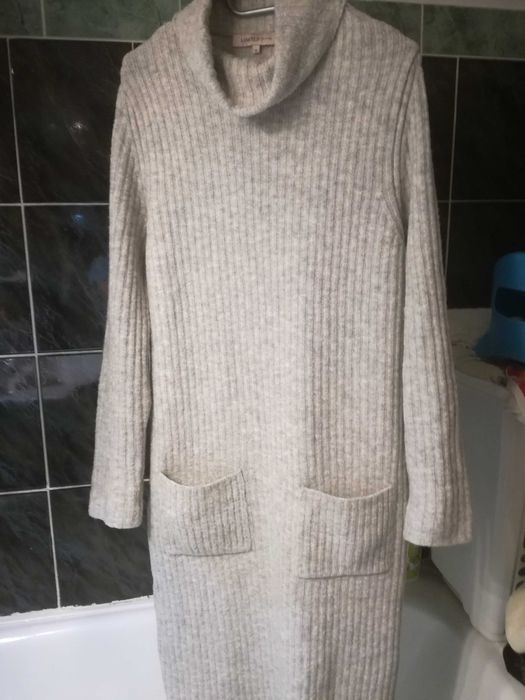 Długa sukienka swetrowa