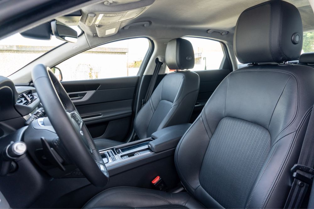 Jaguar XF 2.0D AWD Prestige (financiamento disponível)