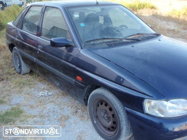 Ford Escort 1.8 TD - Pecas de mecanica e chapa