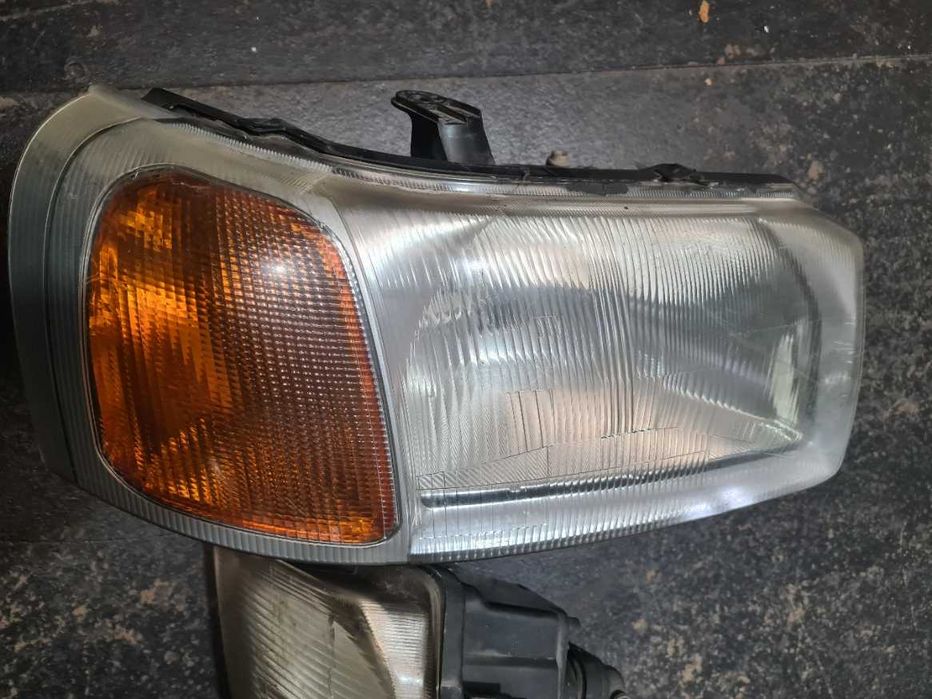 Farois esq e drt Land Rover Freelander usados