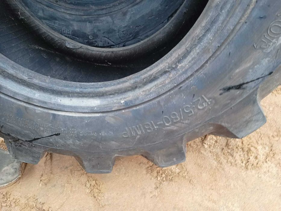 Opony przemysłowe i rolnicze 12.5/80-18 Solideal Backhoe Case Cat Jcb