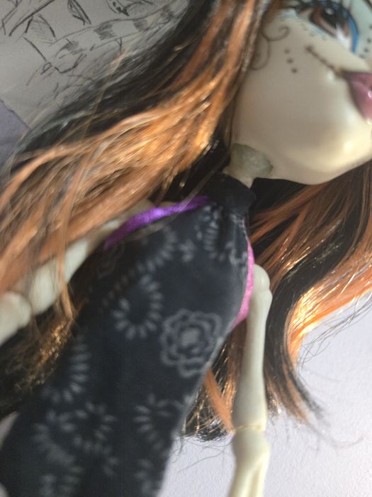 skelita calaveras scaris