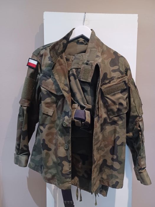 Mundur wojskowy kobiecy