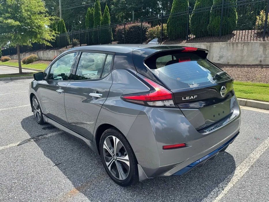 Nissan LEAF SL      2018