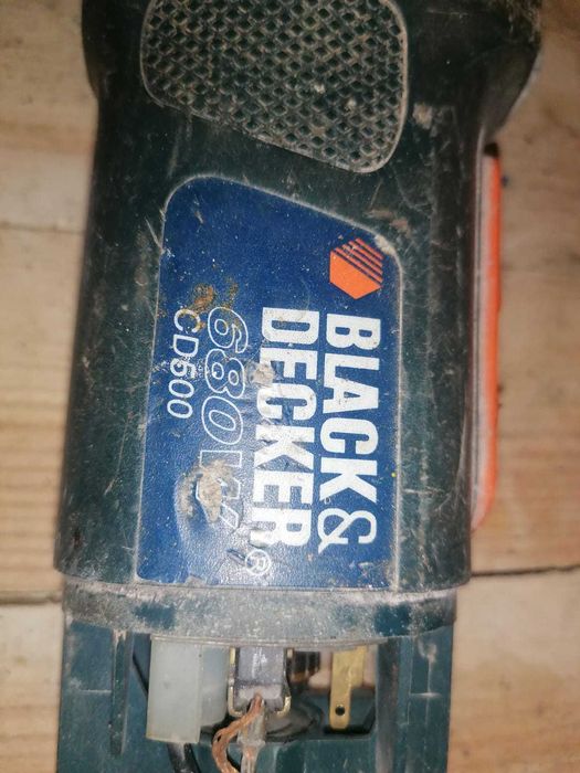Rebarbadora Black & Decker CD500 680W (Para Peças / Reparação)