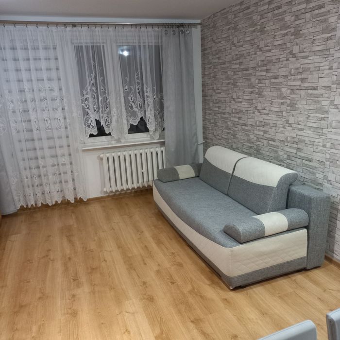 Wynajmę mieszkanie 2 pokojowe w Gliwicach-Łabędach od zaraz.