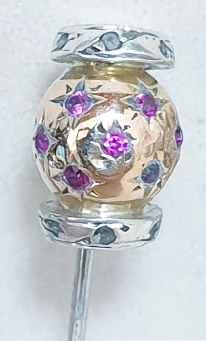 Maravilhosos antigos alfinetes de lapela - preços individuais