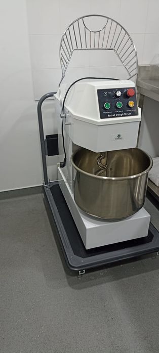 Amassadeira Espiral  30LTS Profissional  HS30C 2V, Nasenia - NOVA