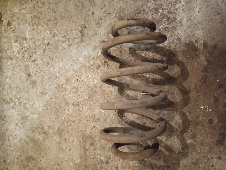 Пружина задняя vito вито