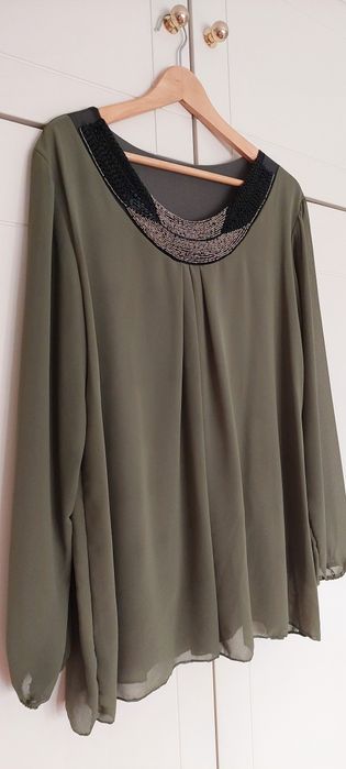 Blusa NOvA verde seco missangas brilhantes