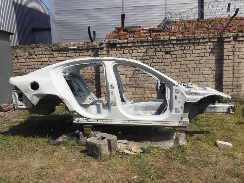 Ягуар ХЕ кузов,