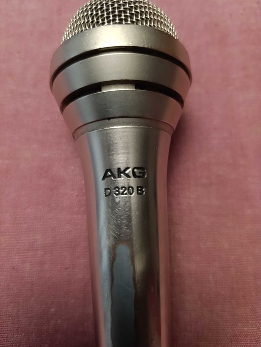Вокальний мікрофон AKG D320B. made in Austria. шнуровой микрофон.