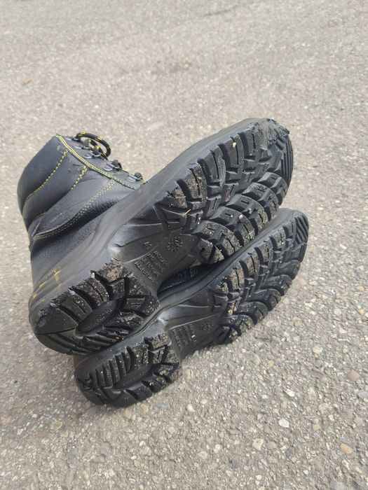 Buty z blachą bhp