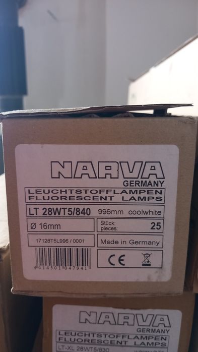 Świetlówki liniowe Narva 25 szt.