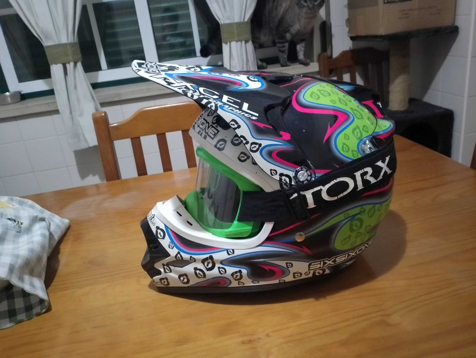 Capacete enduro motocross sixsixone