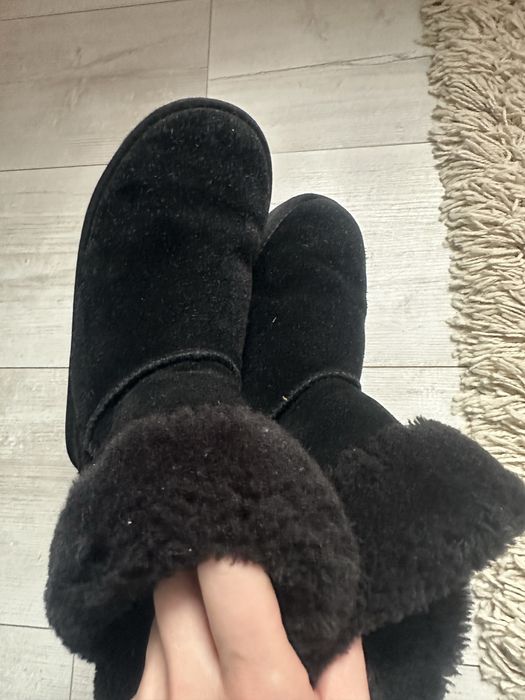 Уги для дівчинки чобітки